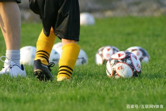 记者：恩瓦内里弟弟埃默森将与阿森纳签下职业合同协议